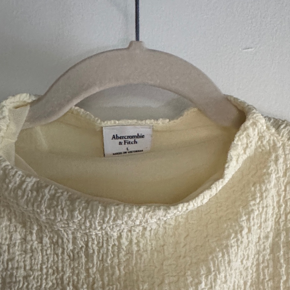 Like new Abercrombie & Fitch butter yellow shell top - Picture 2 of 3